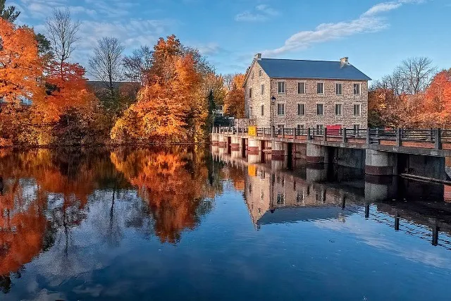 Paesaggio autunnale in Canada