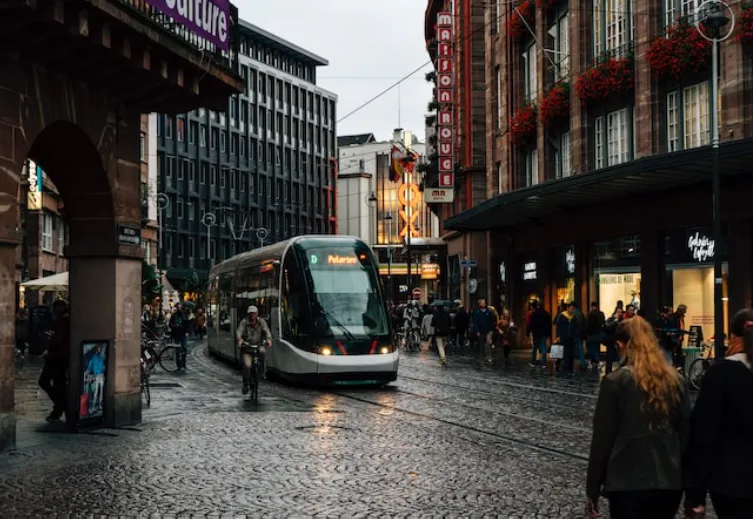 Raggiungi il centro pedonale di Strasburgo con un trasferimento privato