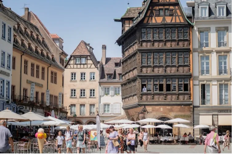 Raggiungi il centro pedonale di Strasburgo con un trasferimento privato