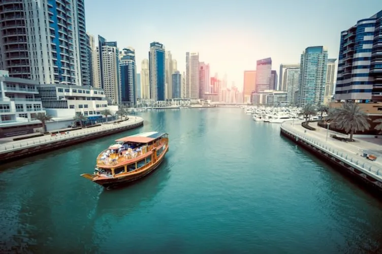 Servizi di trasporto via acqua a Dubai